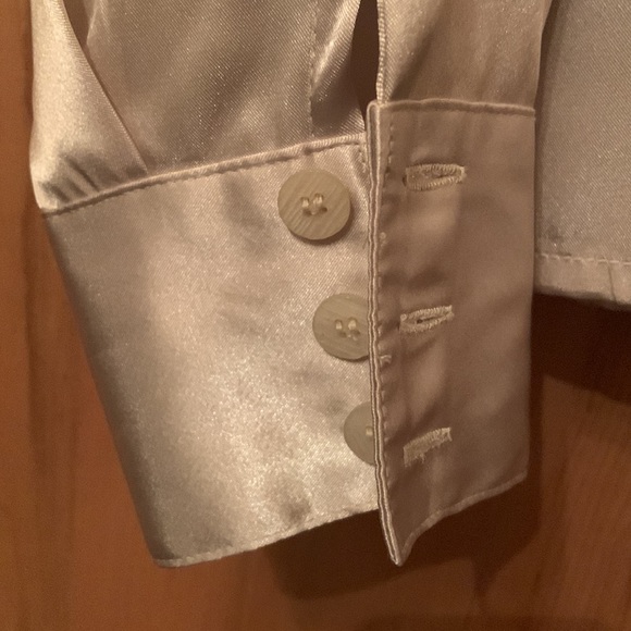 Light green silk blouse - Picture 4 of 4